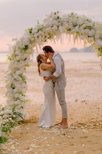Krabi Wedding Planner, Krabi wedding decoration, Krabi Planner, Elopement wedding planner at Krabi, Micro wedding planner at Krabi