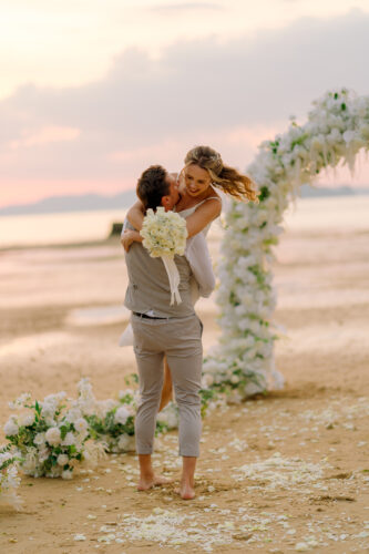 Krabi Wedding Planner, Krabi wedding decoration, Krabi Planner, Elopement wedding planner at Krabi, Micro wedding planner at Krabi,