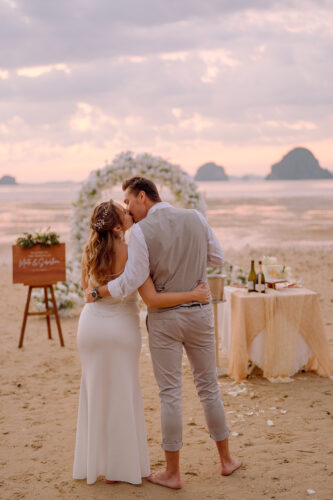 Krabi Wedding Planner, Krabi wedding decoration, Krabi Planner, Elopement wedding planner at Krabi, Micro wedding planner at Krabi,