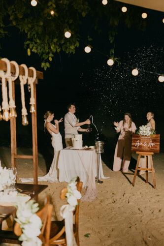 Krabi Wedding Planner, Krabi wedding decoration, Krabi Planner, Elopement wedding planner at Krabi, Micro wedding planner at Krabi