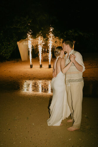 Krabi Wedding Planner, Krabi wedding decoration, Krabi Planner, Elopement wedding planner at Krabi, Micro wedding planner at Krabi