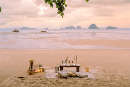 Romantic Beach Picnic Proposal, Krabi Wedding Planner, Krabi surprise proposal decoration