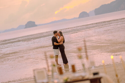 Romantic Beach Picnic Proposal, Krabi Wedding Planner, Krabi surprise proposal decoration