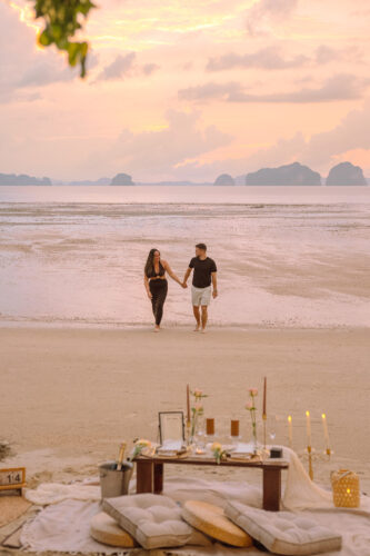 Romantic Beach Picnic Proposal, Krabi Wedding Planner, Krabi surprise proposal decoration