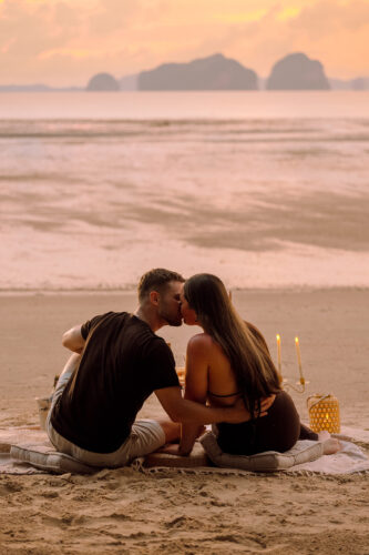 Romantic Beach Picnic Proposal, Krabi Wedding Planner, Krabi surprise proposal decoration